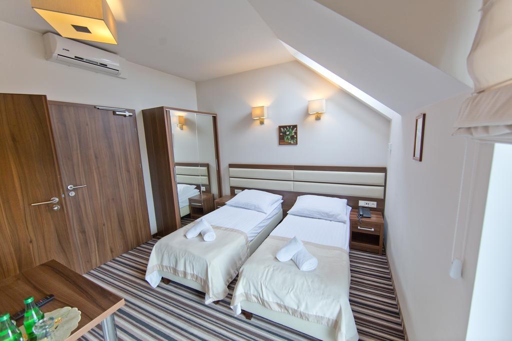 Pensjonat Lysica Wellness & Spa Swieta Katarzyna  Exteriör bild